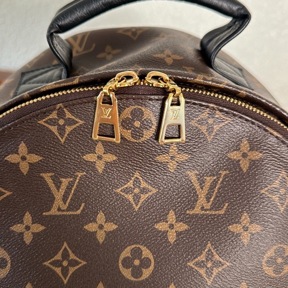 NEW MODEL! Full inclusion! LV Palm Springs Backpack! - Picture 4 of 17